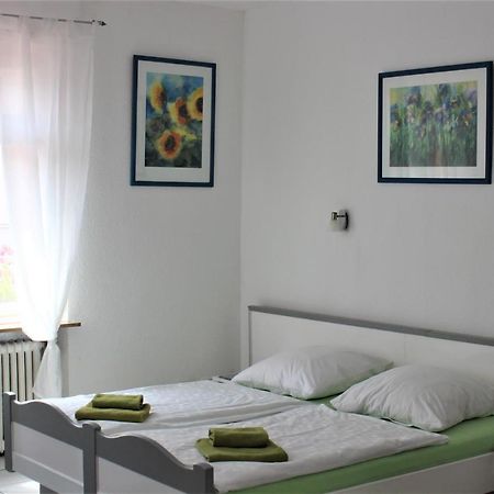 Hotel Zur Post Schwanheim Frankfurt am Main Bagian luar foto